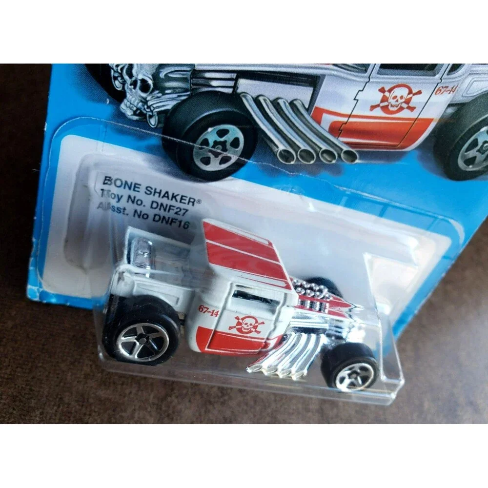 2016 Hot Wheels BONE SHAKER Matte White RETRO STYLE SERIES Toy #DNF27 1:64 5-SP